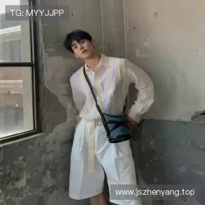 仲灵楚
